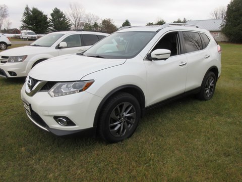 Photo of 2016 Nissan Rogue SL AWD for sale at Gary's Service Center in Bethany, ON