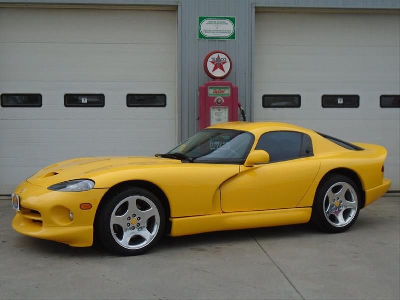 Photo of  2001 Dodge Viper GTS  for sale at Lakeside Auto Sales in Bobcaygeon, ON