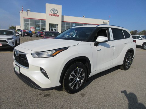 Photo of  2021 Toyota Highlander Hybrid XLE AWD for sale at Race Toyota in Lindsay, ON