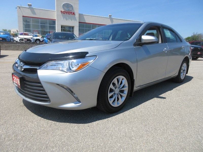  Used 2016 Toyota Camry LE   Race Toyota  Lindsay, ON