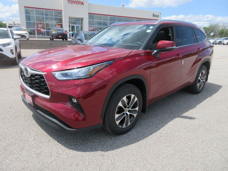 Photo of  2021 Toyota Highlander XLE AWD for sale at Race Toyota in Lindsay, ON