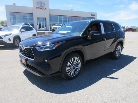 Photo of 2024 Toyota Highlander Limited AWD for sale at Race Toyota in Lindsay, ON