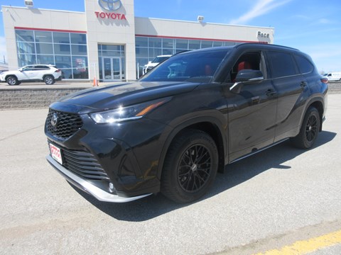 Photo of 2022 Toyota Highlander XSE AWD for sale at Race Toyota in Lindsay, ON