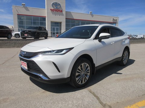 Photo of 2022 Toyota Venza XLE Hybrid for sale at Race Toyota in Lindsay, ON