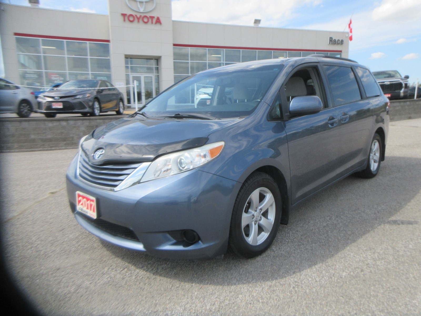 Photo of 2017 Toyota Sienna LE 8 Passenger for sale at Race Toyota in Lindsay, ON