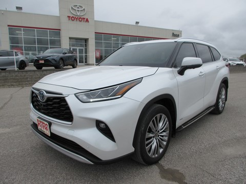 Photo of 2023 Toyota Highlander Hybrid Platinum AWD for sale at Race Toyota in Lindsay, ON