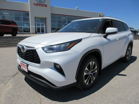 Photo of 2026 Toyota Highlander Hybrid XLE AWD for sale at Race Toyota in Lindsay, ON
