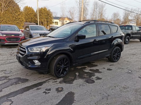 Photo of Used 2017 Ford Escape SE  for sale at Patterson Auto Sales in Madoc, ON