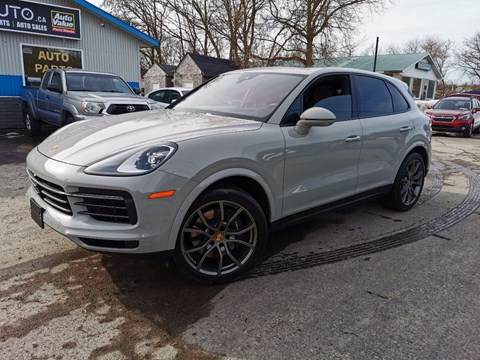 Photo of Used 2023 Porsche Cayenne Platinum AWD for sale at Patterson Auto Sales in Madoc, ON