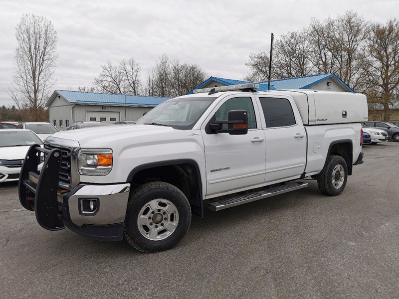 Photo of 2018 GMC SIERRA 2500HD SLE  for sale at Patterson Auto Sales in Madoc, ON