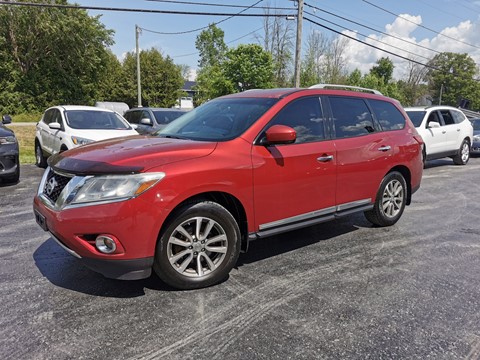 Photo of 2016 Nissan Pathfinder SL 4WD for sale at Patterson Auto Sales in Madoc, ON