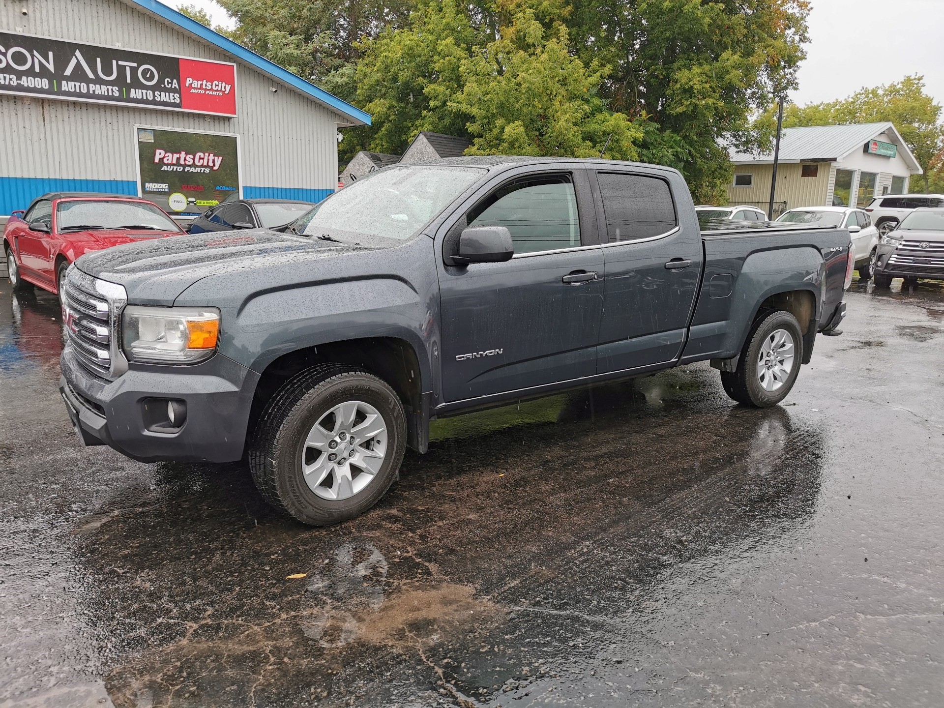 2015 GMC Canyon SLE Crew Cab 4WD