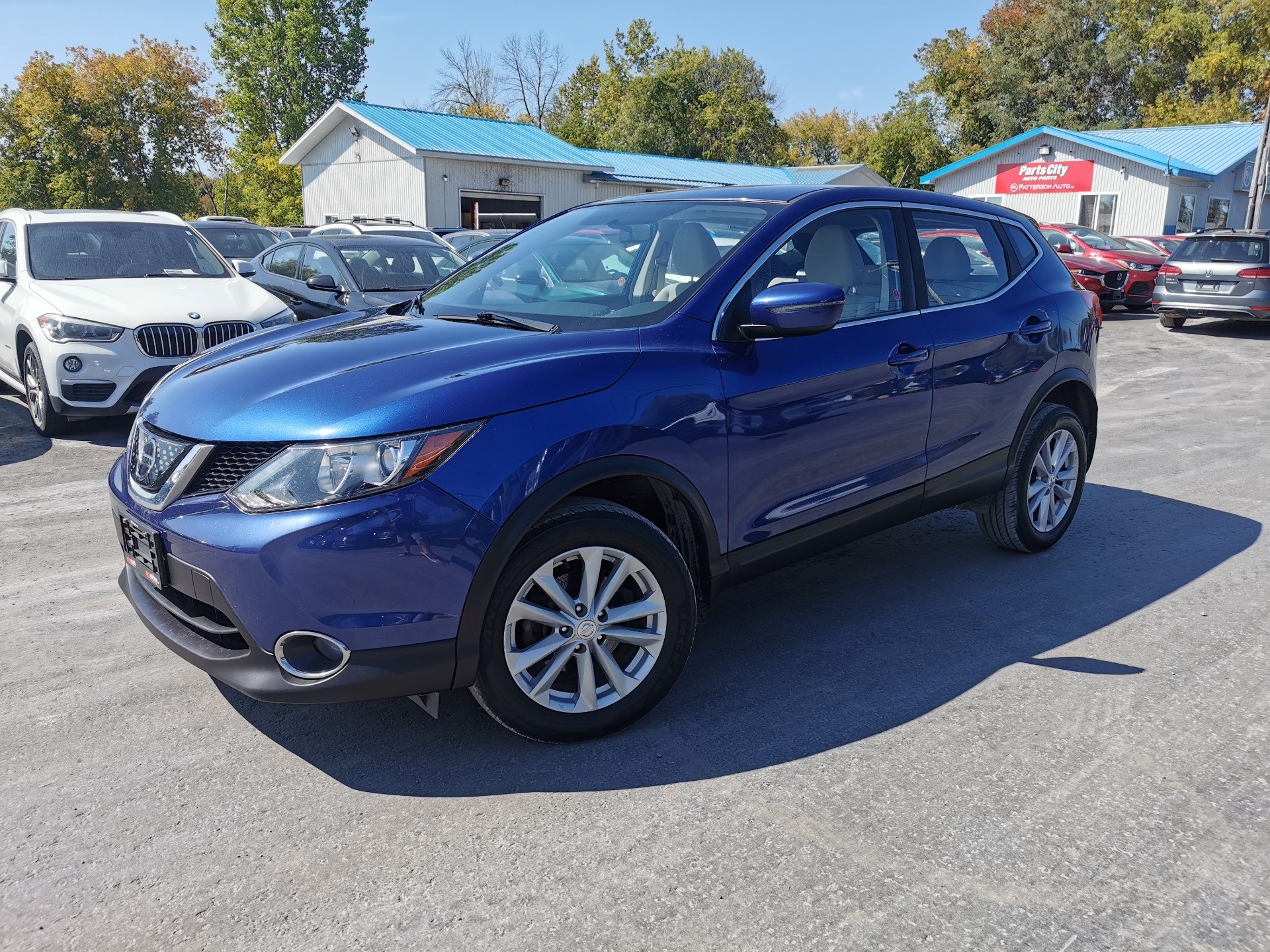 Caspian Blue 2018 Nissan Qashqai SV FWD SUV / Crossover Continuously Variable Transmission