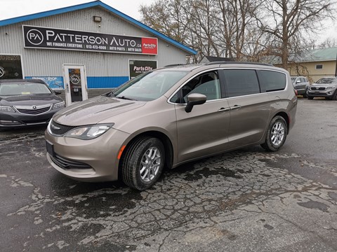 Photo of 2017 Chrysler Pacifica LX  for sale at Patterson Auto Sales in Madoc, ON
