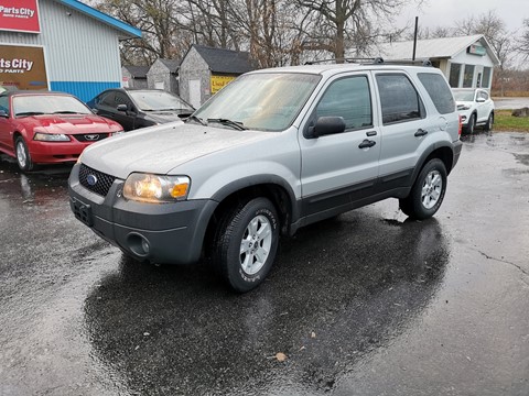 Photo of 2005 Ford Escape XLT 4WD for sale at Patterson Auto Sales in Madoc, ON