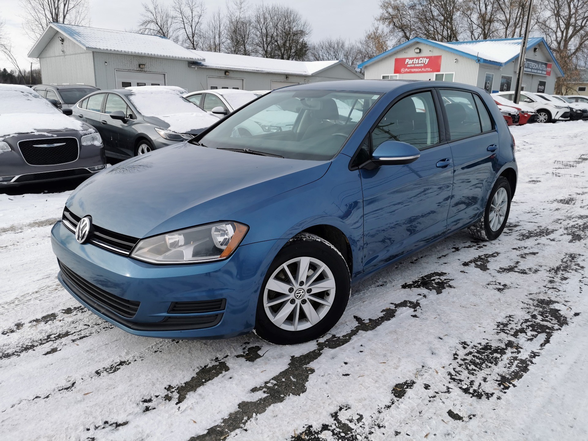 Night Blue Metallic 2016 Volkswagen Golf Hatchback Front-Wheel Drive 6-Speed Automatic