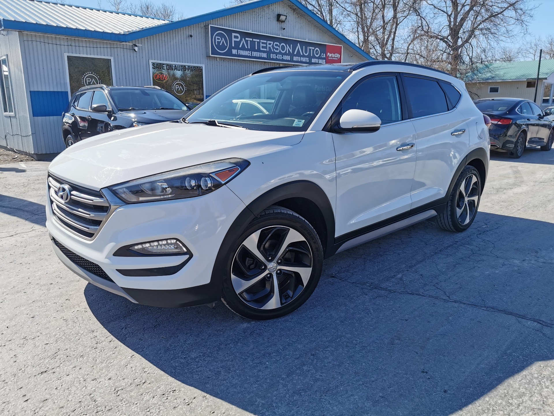 Dazzling White 2017 Hyundai Tucson 1.6T Limited AWD SUV / Crossover All-Wheel Drive 7-Speed Automatic