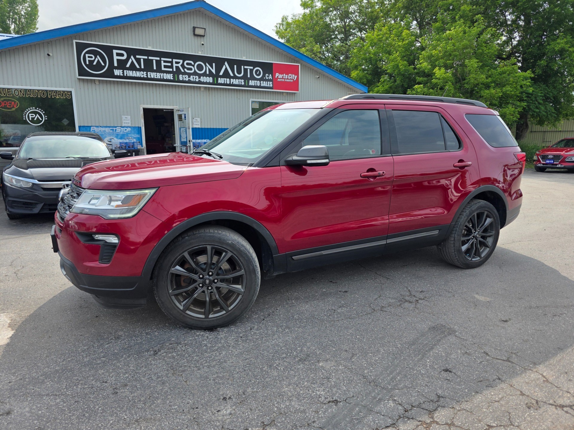 Ruby Red Metallic Tinted Clearcoat 2018 Ford Explorer XLT AWD SUV / Crossover All-Wheel Drive 6-Speed Automatic