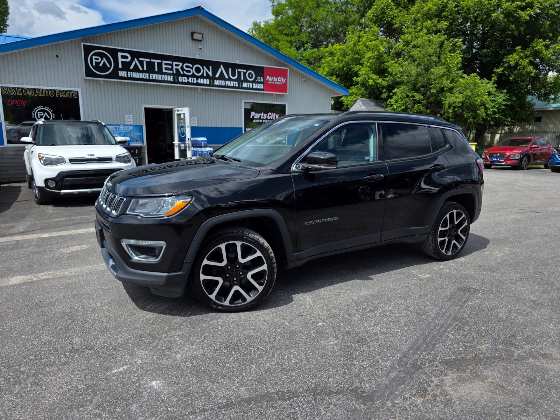 Diamond Black Crystal Pearl Coat 2019 Jeep Compass SUV / Crossover Four-Wheel Drive Continuously Variable Transmission