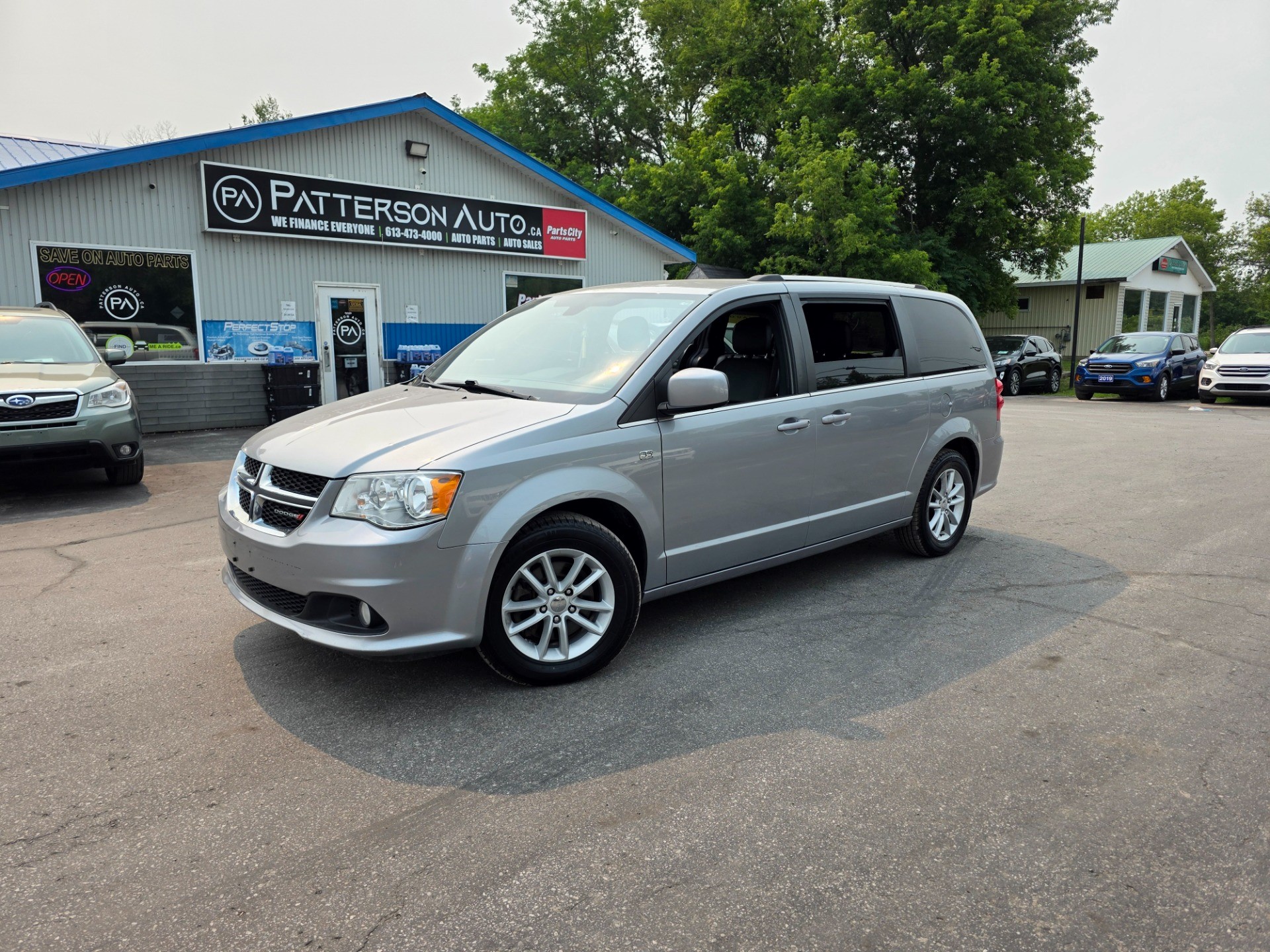 Unknown 2019 Dodge Grand Caravan Minivan Front-Wheel Drive 6-Speed Automatic