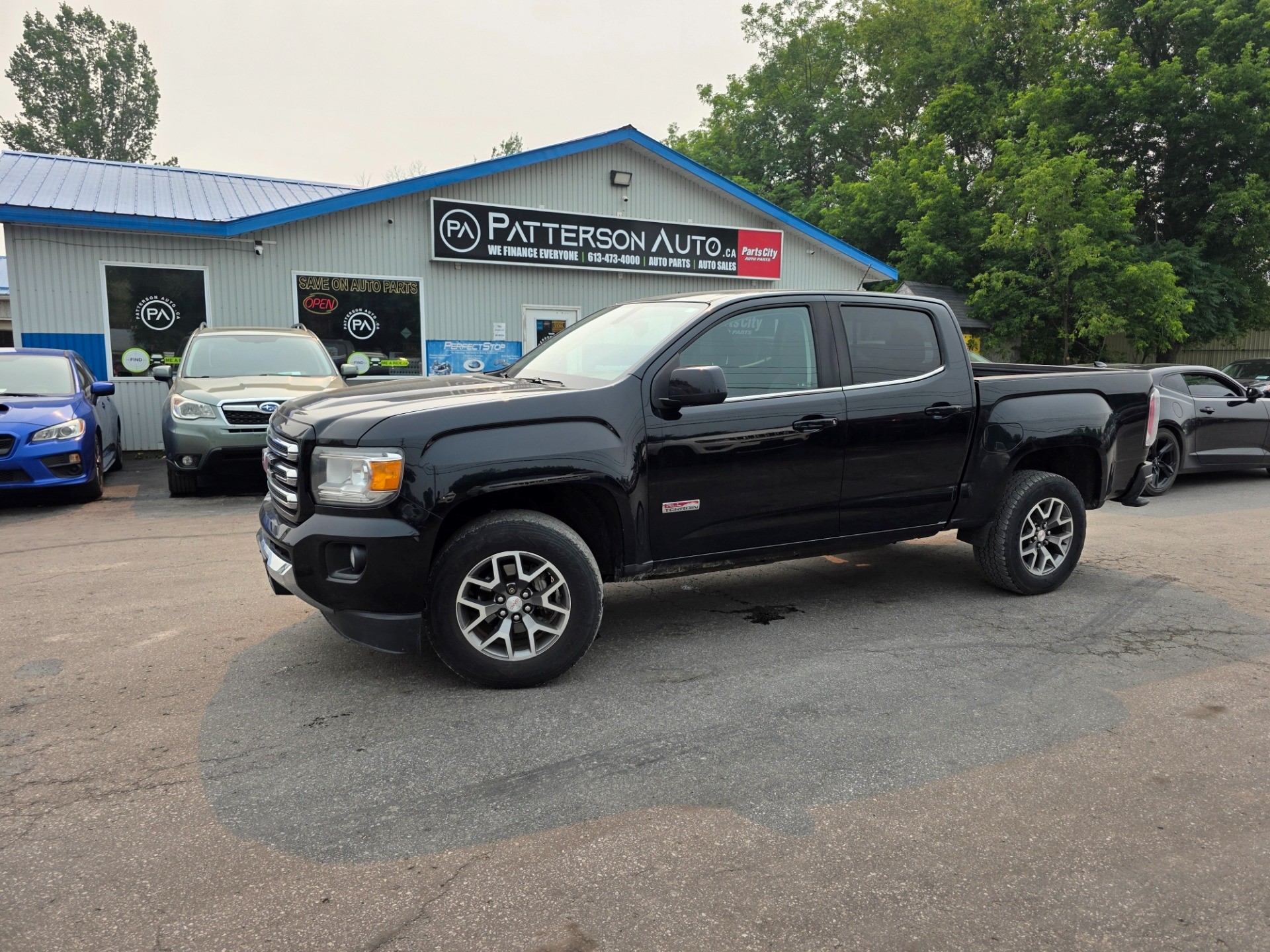 Onyx Black 2017 GMC Canyon Pickup Truck Four-Wheel Drive 6-Speed Automatic