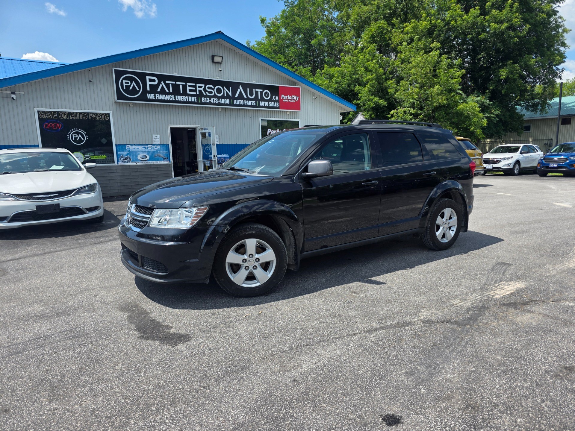 Brilliant Black Crystal Pearl 2011 Dodge Journey SUV / Crossover Front-Wheel Drive 4-Speed Automatic