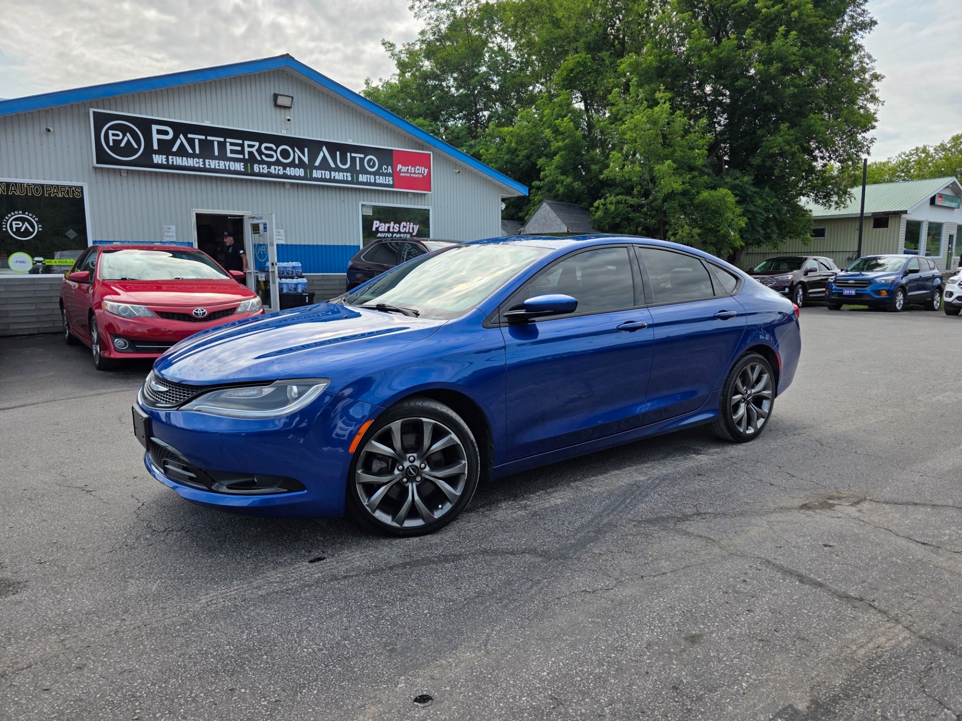 Unknown 2016 Chrysler 200 Sedan Front-Wheel Drive 9-Speed Automatic