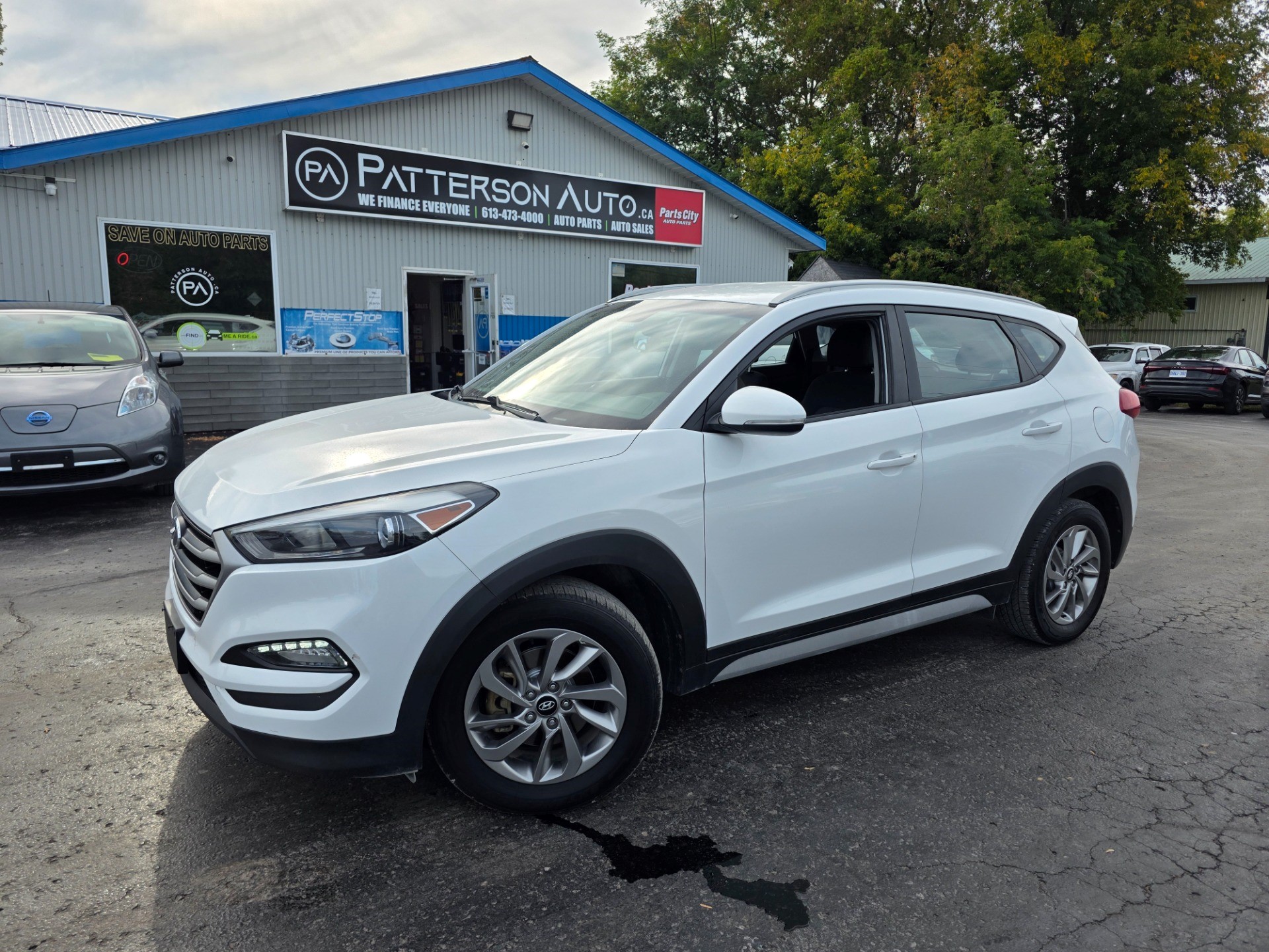 White 2018 Hyundai Tucson SUV / Crossover Front-Wheel Drive 6-Speed Automatic