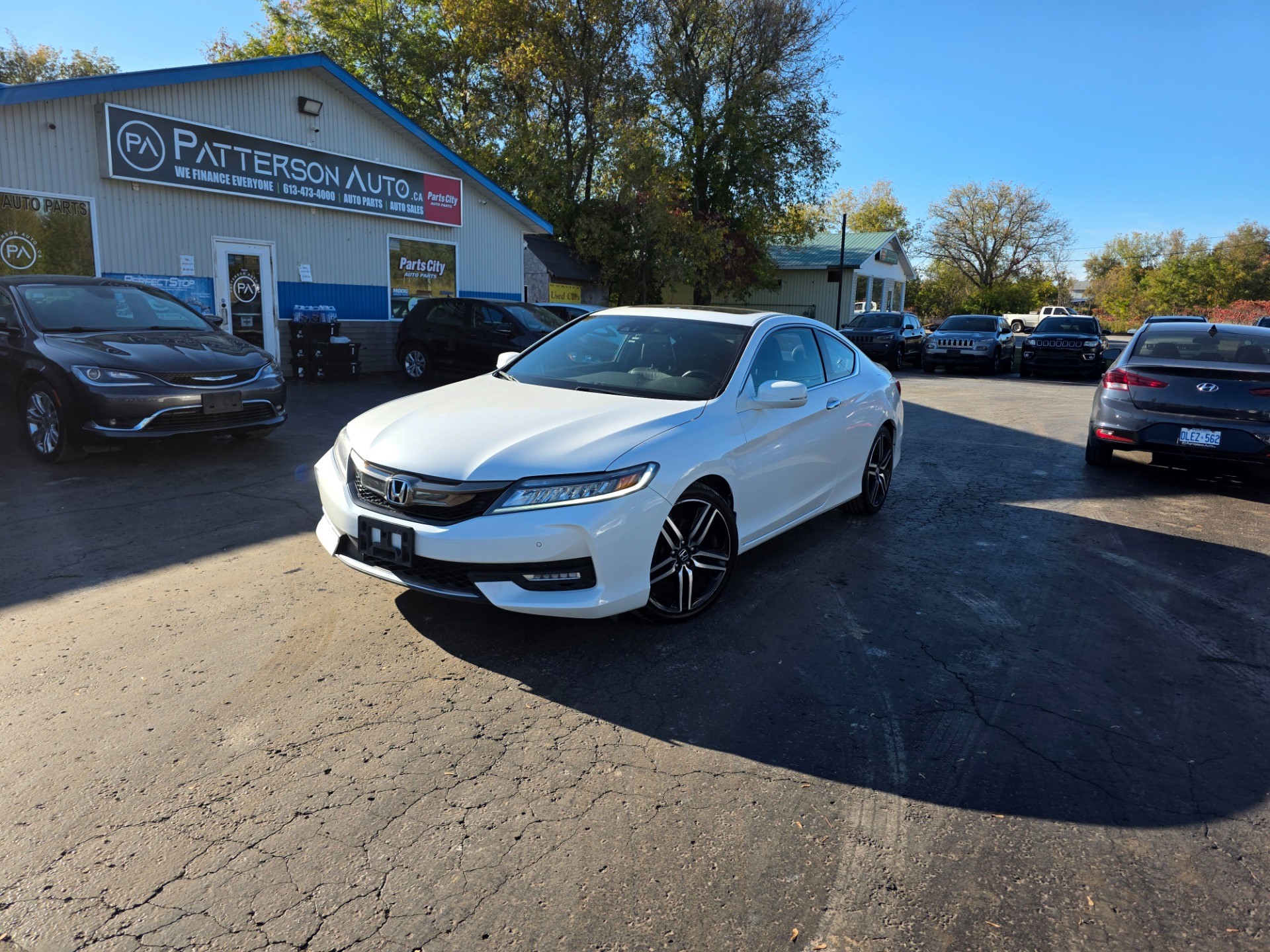 White 2017 Honda Accord Coupe Coupe Front-Wheel Drive Continuously Variable Transmission