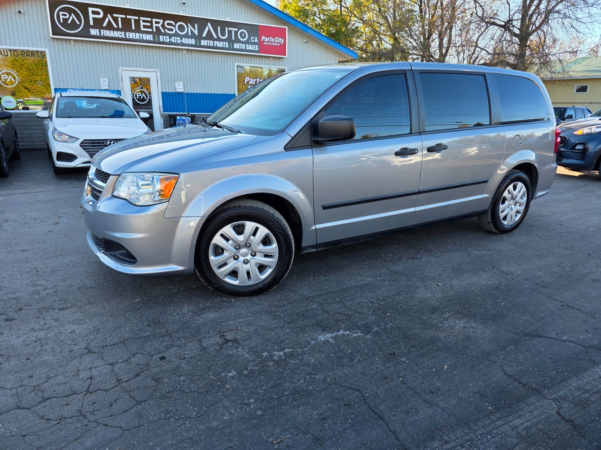 Silver 2015 Dodge Grand Caravan Minivan Front-Wheel Drive 6-Speed Automatic