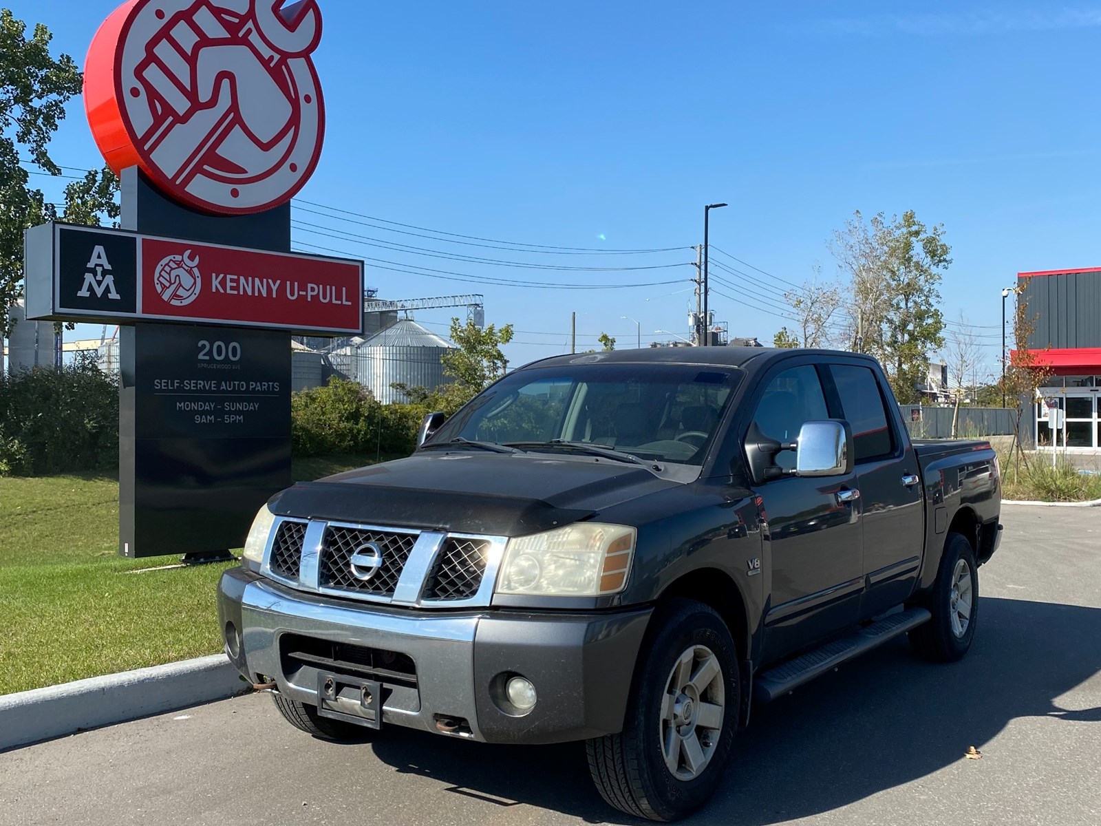 Photo of 2004 Nissan Titan LE  for sale at Kenny Windsor in Windsor, ON