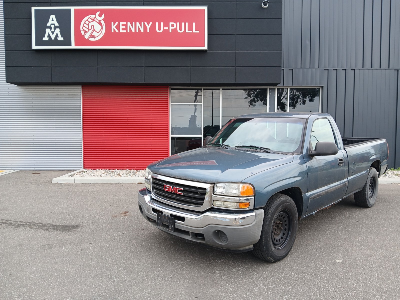 Photo of 2006 GMC Sierra 1500 SL  for sale at Kenny Windsor in Windsor, ON
