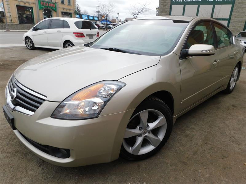 Photo of  2009 Nissan Altima 3.5 SE for sale at The Car Shoppe in Whitby, ON