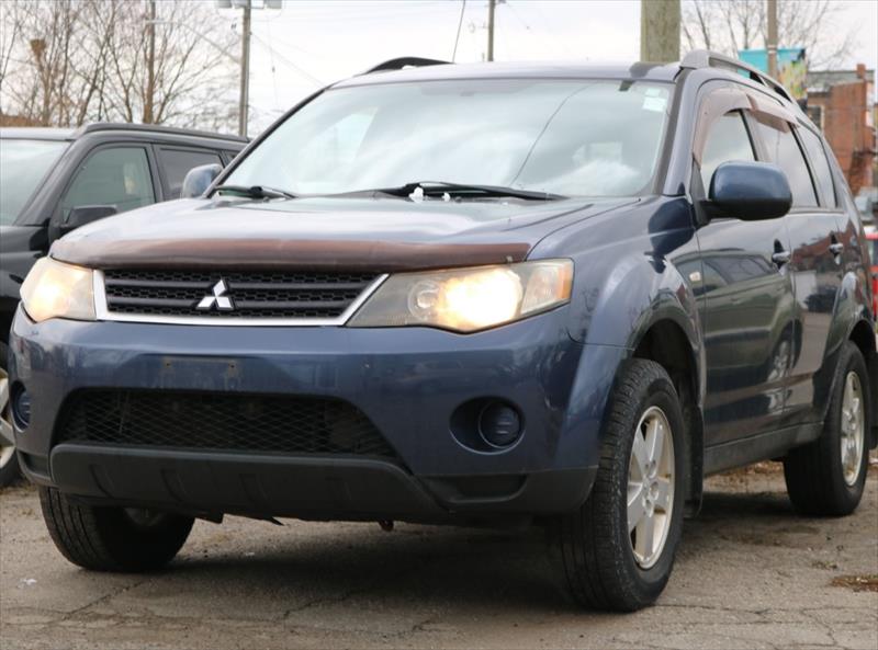 Photo of  2008 Mitsubishi Outlander  SE  for sale at The Car Shoppe in Whitby, ON