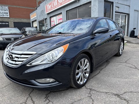 Photo of 2013 Hyundai Sonata SE  for sale at The Car Shoppe in Whitby, ON