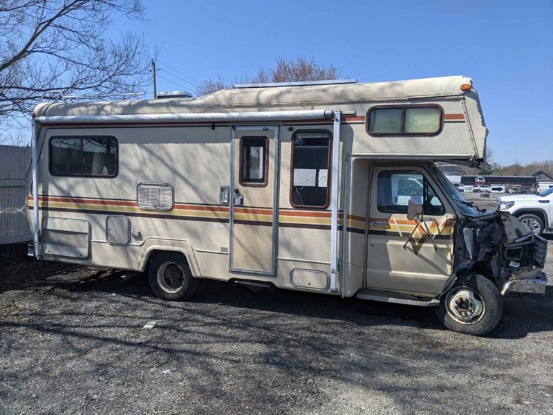 Photo of  1885 Ford E350 Camper van   for sale at Parts 4 Less U Pull in Courtice, ON