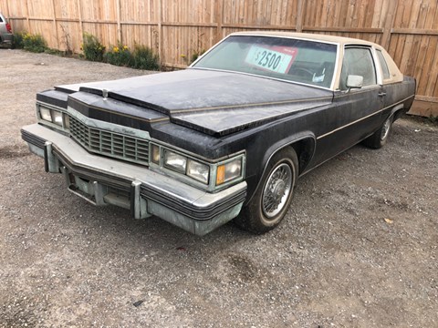 Photo d'une 1977 Cadillac DeVille   à vendre chez Kenny Ajax à Ajax, ON