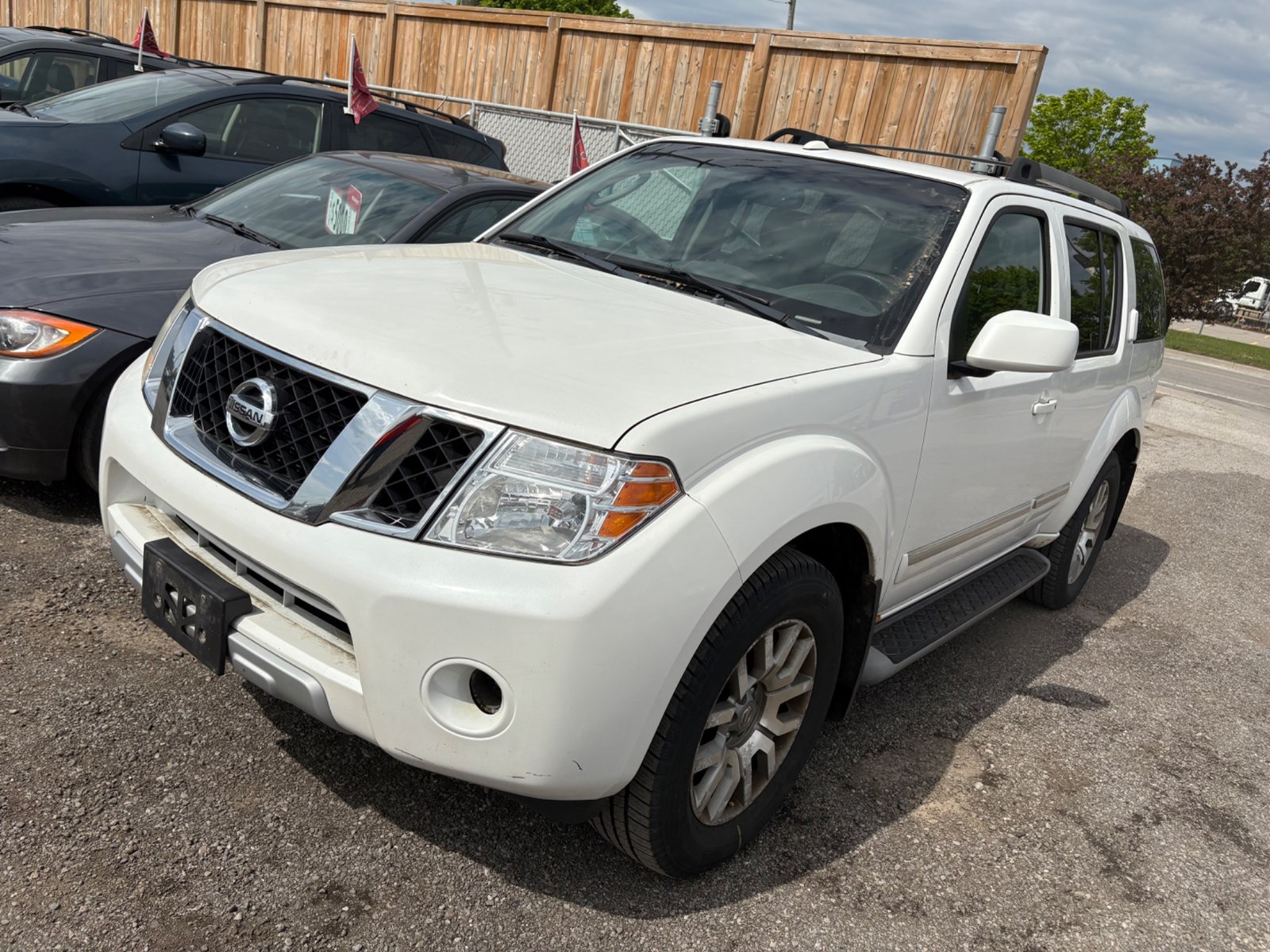 Photo of 2009 Nissan Pathfinder LE  for sale at Kenny Ajax in Ajax, ON