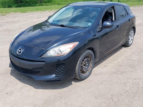 Photo of 2013 Mazda MAZDA3 i Sport for sale at Kenny Gatineau in Gatineau, QC