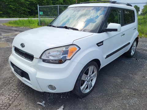Photo of 2011 KIA Soul + 2.0L for sale at Kenny Cornwall in Long Sault, ON