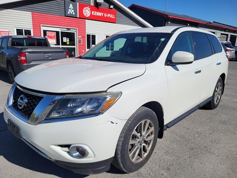 Photo of 2014 Nissan Pathfinder S 4WD for sale at Kenny Cornwall in Long Sault, ON