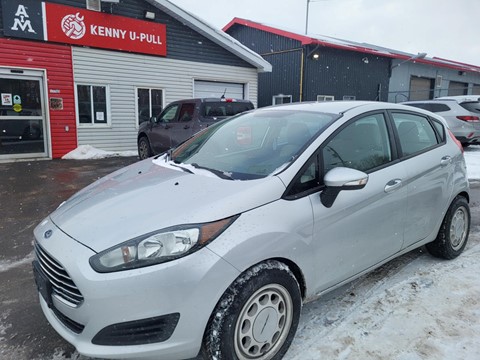 Photo d'une 2014 Ford Fiesta SE  à vendre chez Kenny Cornwall à Long Sault, ON