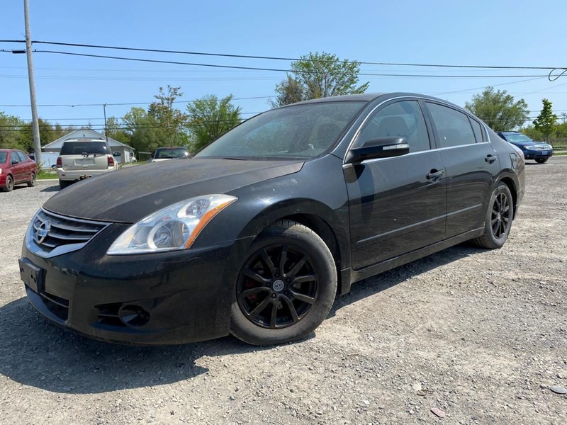 Photo of  2010 Nissan Altima 3.5 SR for sale at Kenny Ottawa in Ottawa, ON