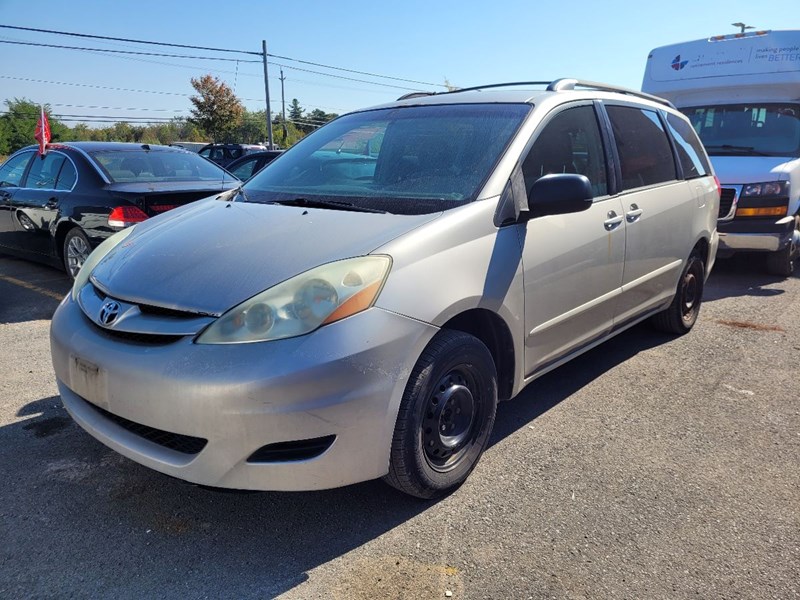 Photo of  2006 Toyota Sienna LE 7 Passenger for sale at Kenny Ottawa in Ottawa, ON