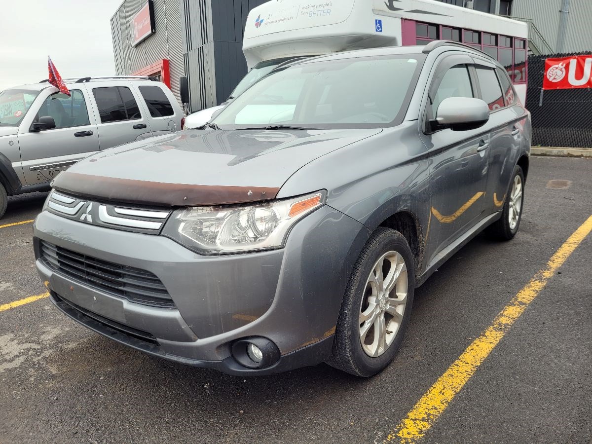 Photo of  2014 Mitsubishi Outlander    for sale at Kenny Ottawa in Ottawa, ON