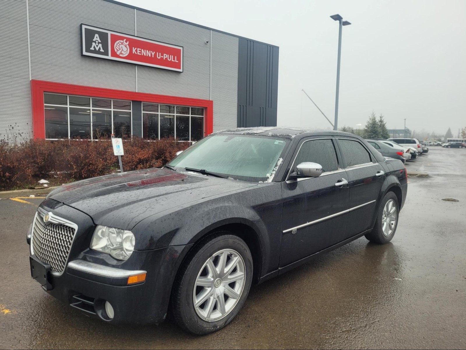 Photo of 2009 Chrysler 300 C Hemi for sale at Kenny Ottawa in Ottawa, ON