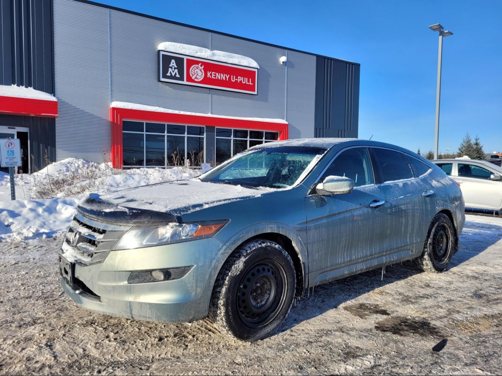 Photo of 2010 Honda Accord Crosstour EX-L w/ Nav for sale at Kenny Ottawa in Ottawa, ON
