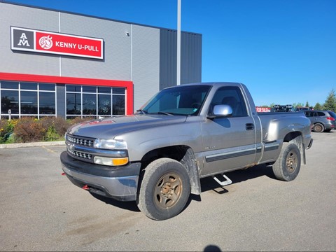 Photo of 2002 Chevrolet Silverado 1500 LS Short Bed for sale at Kenny Ottawa in Ottawa, ON