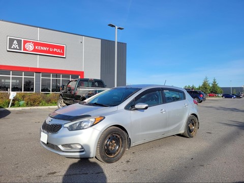 Photo of 2016 KIA Forte 5-Door LX  for sale at Kenny Ottawa in Ottawa, ON