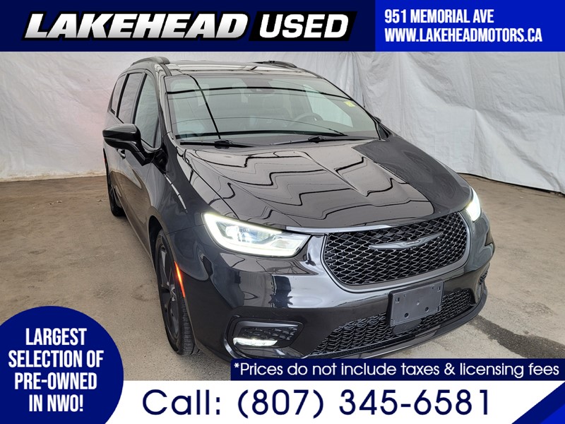 Photo of 2022 Chrysler Pacifica   for sale at Lakehead Motors Ltd in Thunder Bay, ON